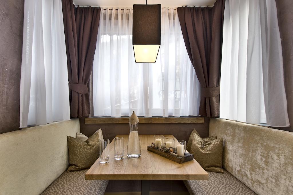 Pete Alpine Boutique Hotel - Klein Und Fein - Private Spa Suiten Und Zimmer Sankt Anton am Arlberg Habitación foto