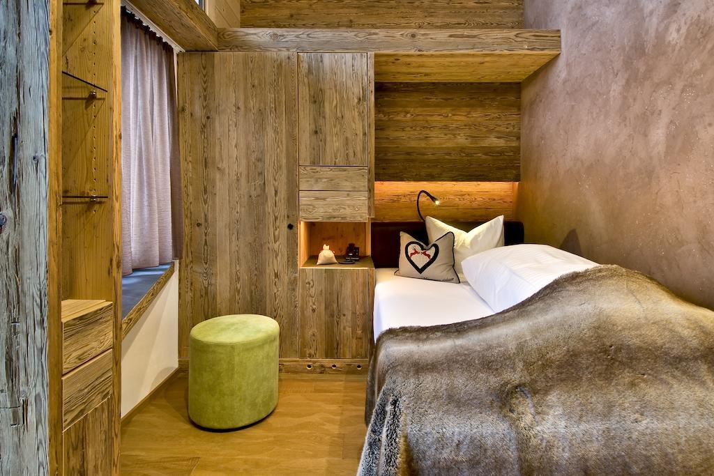 Pete Alpine Boutique Hotel - Klein Und Fein - Private Spa Suiten Und Zimmer Sankt Anton am Arlberg Habitación foto