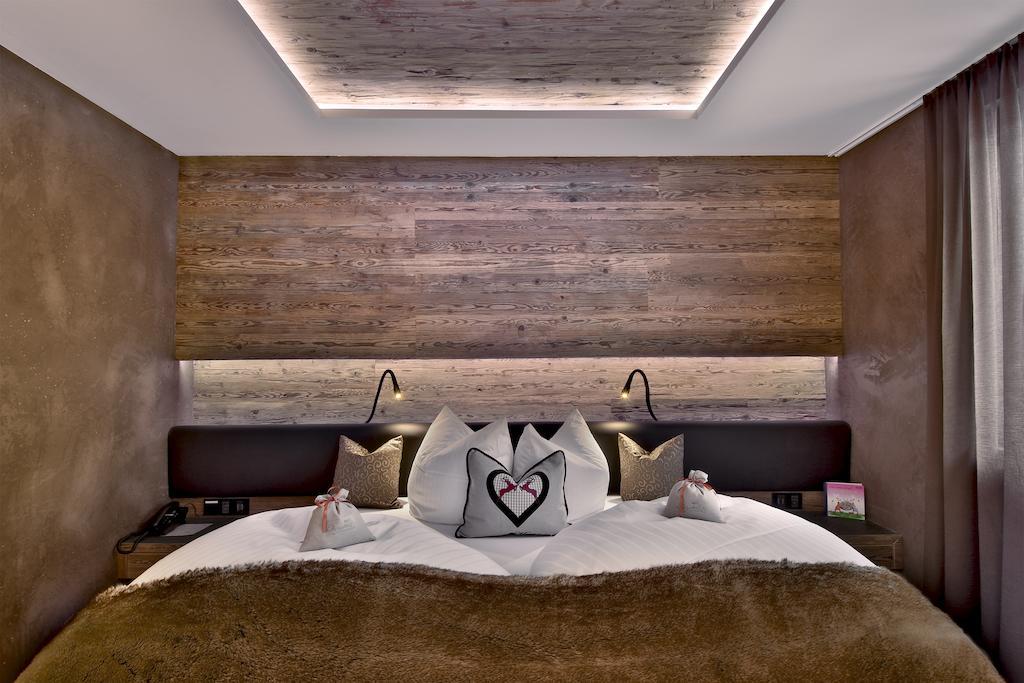 Pete Alpine Boutique Hotel - Klein Und Fein - Private Spa Suiten Und Zimmer Sankt Anton am Arlberg Exterior foto