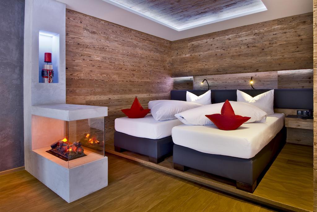 Pete Alpine Boutique Hotel - Klein Und Fein - Private Spa Suiten Und Zimmer Sankt Anton am Arlberg Habitación foto
